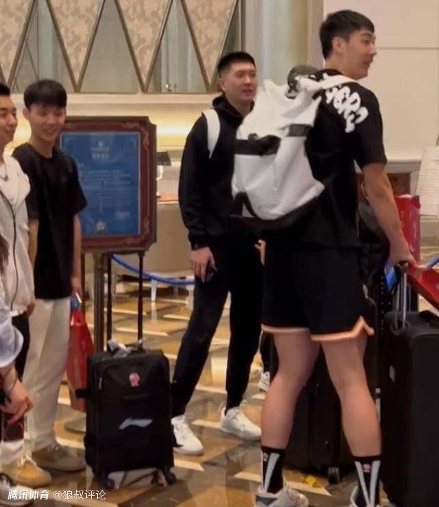 两个女朋友
